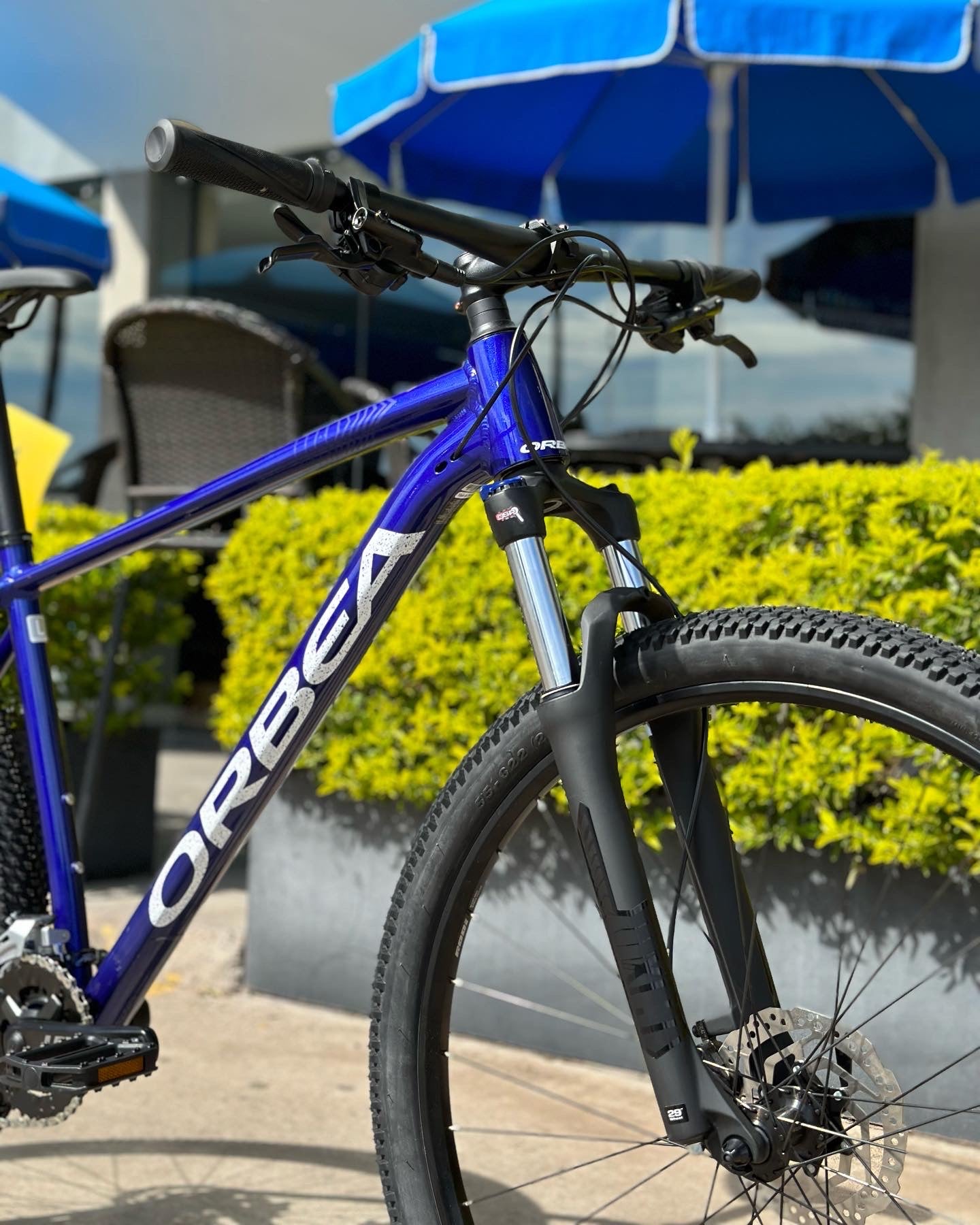 PREVENTA - Bicicleta de montaña ORBEA Onna 40 / Color Violeta Blanco - Entregas a partir de Marzo 2024